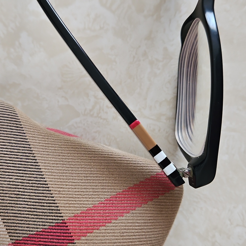 Burberry Eyeglasses & Hard Case & Cleaning Cloth. - Picture 3 of 10